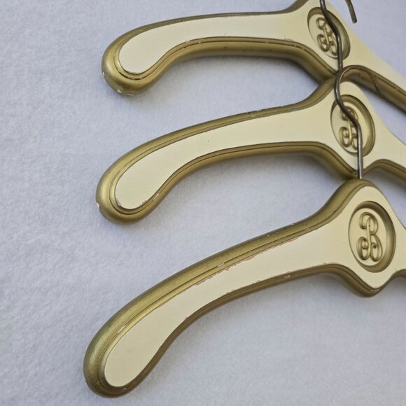 Vintage Regency Wood Hotel Hangers B Monogram Lot 3 White Gold MCM Movie Prop - Picture 4 of 11